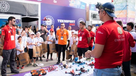 Selçuk Üniversitesinin tasarladığı dronelar TEKNOFEST’te ilgi odağı oldu